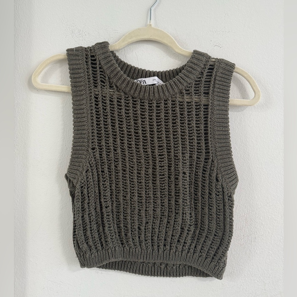Zara Khaki Sleeveless Knit Top